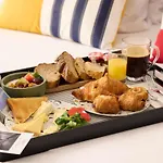 Mercure Centre Port De Plaisance Hotell 4*