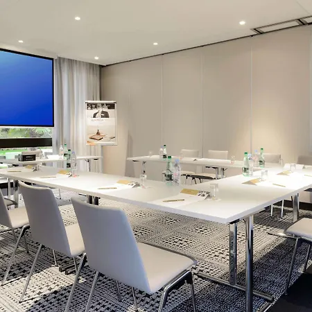 Hotell Mercure Centre Port De Plaisance 4*