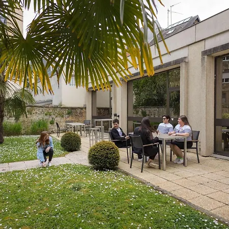 Mercure Centre Port De Plaisance 4*