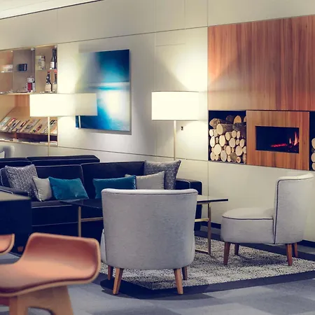 Отель Mercure Centre Port De Plaisance 4*