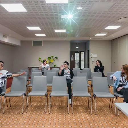 Mercure Centre Port De Plaisance Отель