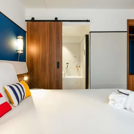 Mercure Centre Port De Plaisance Отель