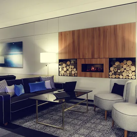 Mercure Centre Port De Plaisance Отель 4*