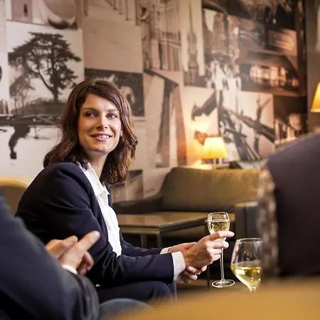 Отель Mercure Centre Port De Plaisance 4*