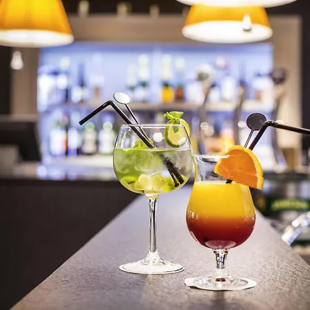 Mercure Centre Port De Plaisance Отель