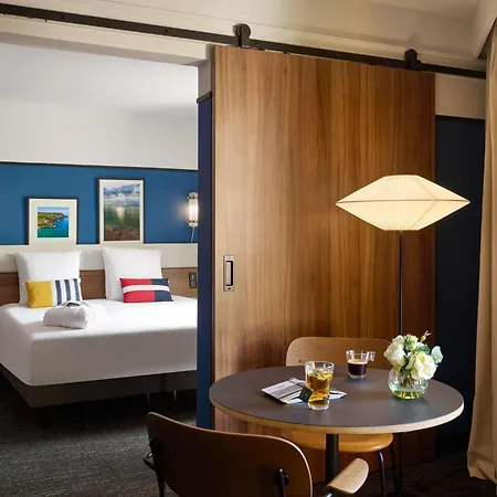 Mercure Centre Port De Plaisance Hotel 4*