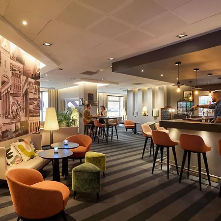 Mercure Centre Port De Plaisance 4*