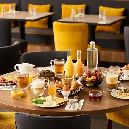 Mercure Centre Port De Plaisance Hotel 4*