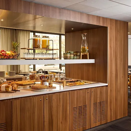 Hotel Mercure Centre Port De Plaisance 4*