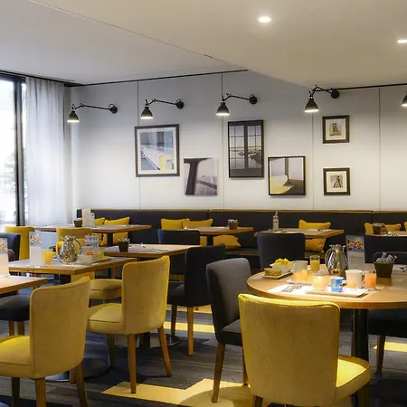 Mercure Centre Port De Plaisance 4*