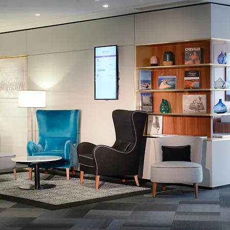 Отель Mercure Centre Port De Plaisance 4*