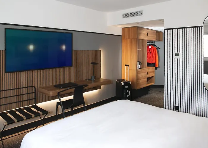 Mercure Centre Port De Plaisance Szálloda 4*