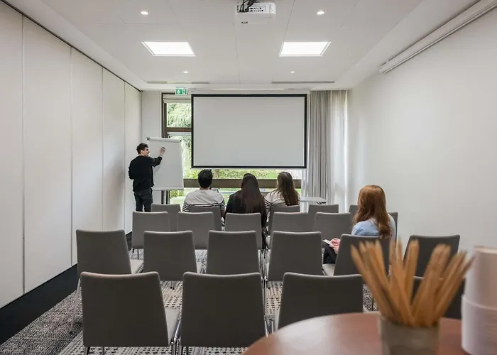 Mercure Centre Port De Plaisance Caen