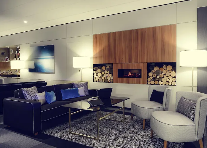 Mercure Centre Port De Plaisance Hotel 4*