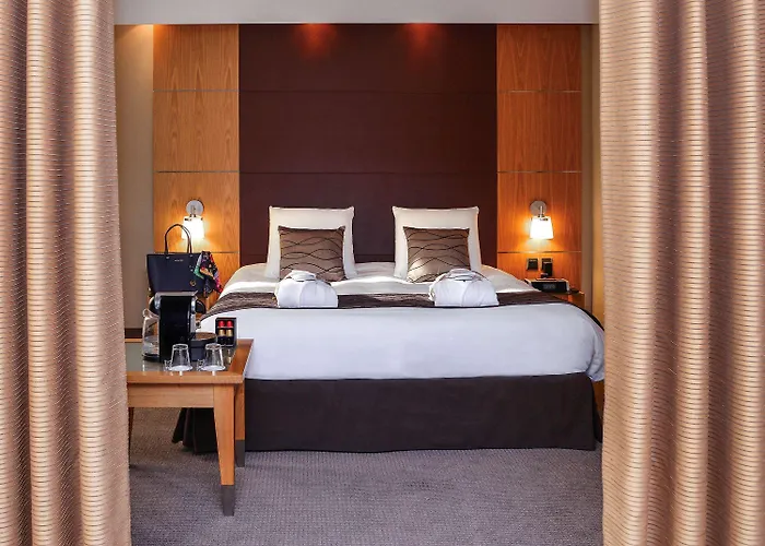 Mercure Centre Port De Plaisance Szálloda 4*