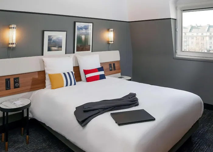 Szálloda Mercure Centre Port De Plaisance 4*